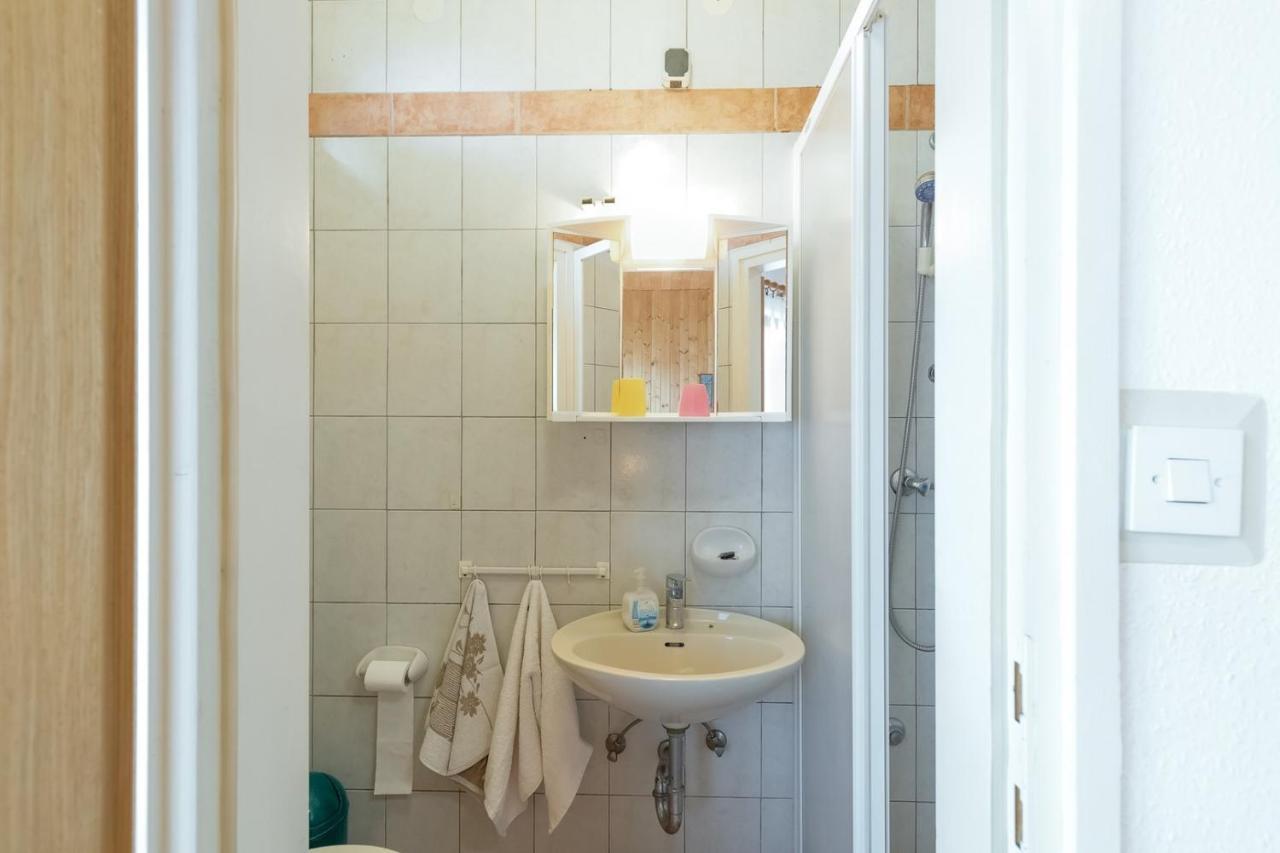 Ines & Hans Tar-Vabriga Exteriör bild